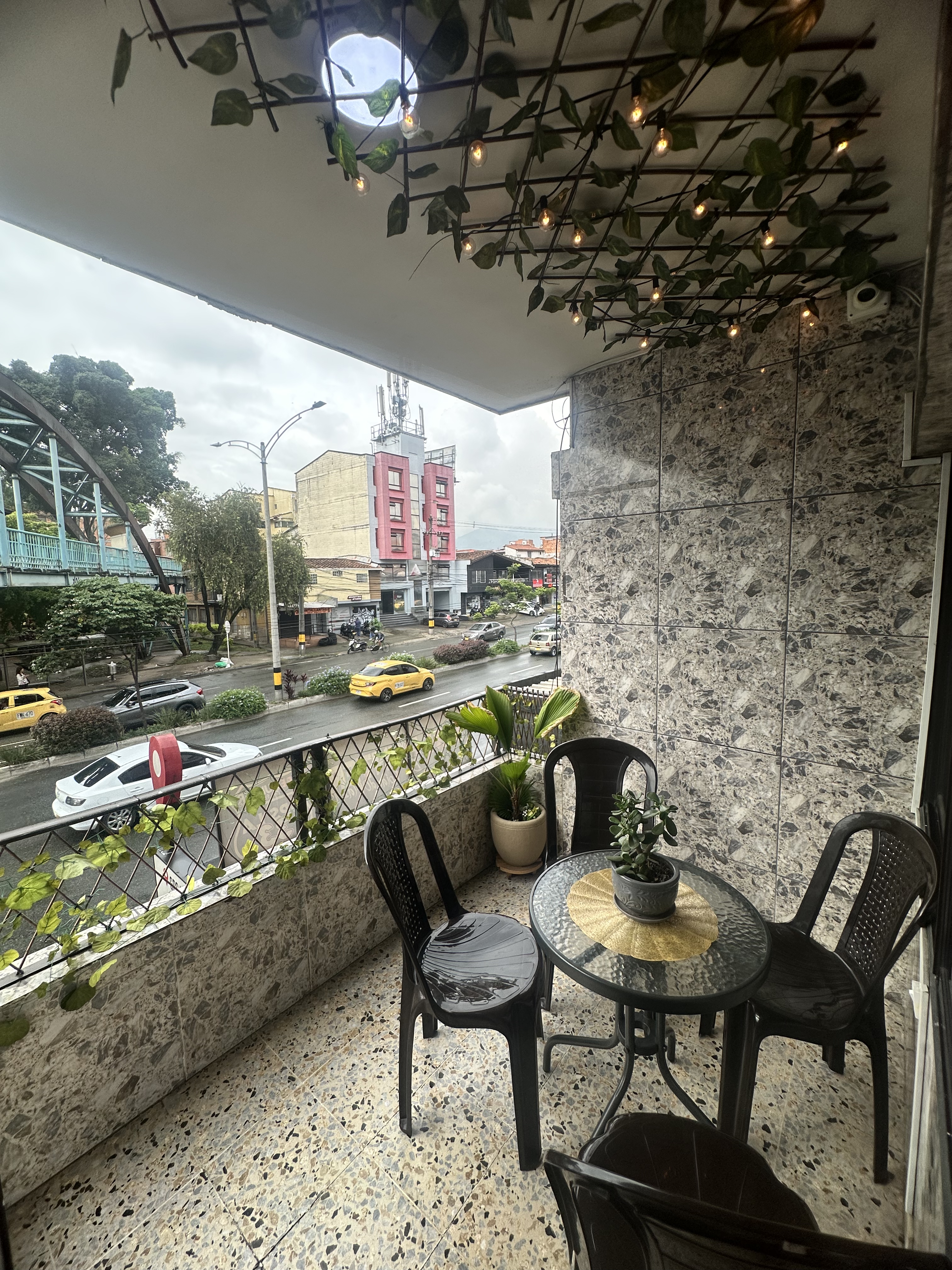 Balcón con vista en Medellín